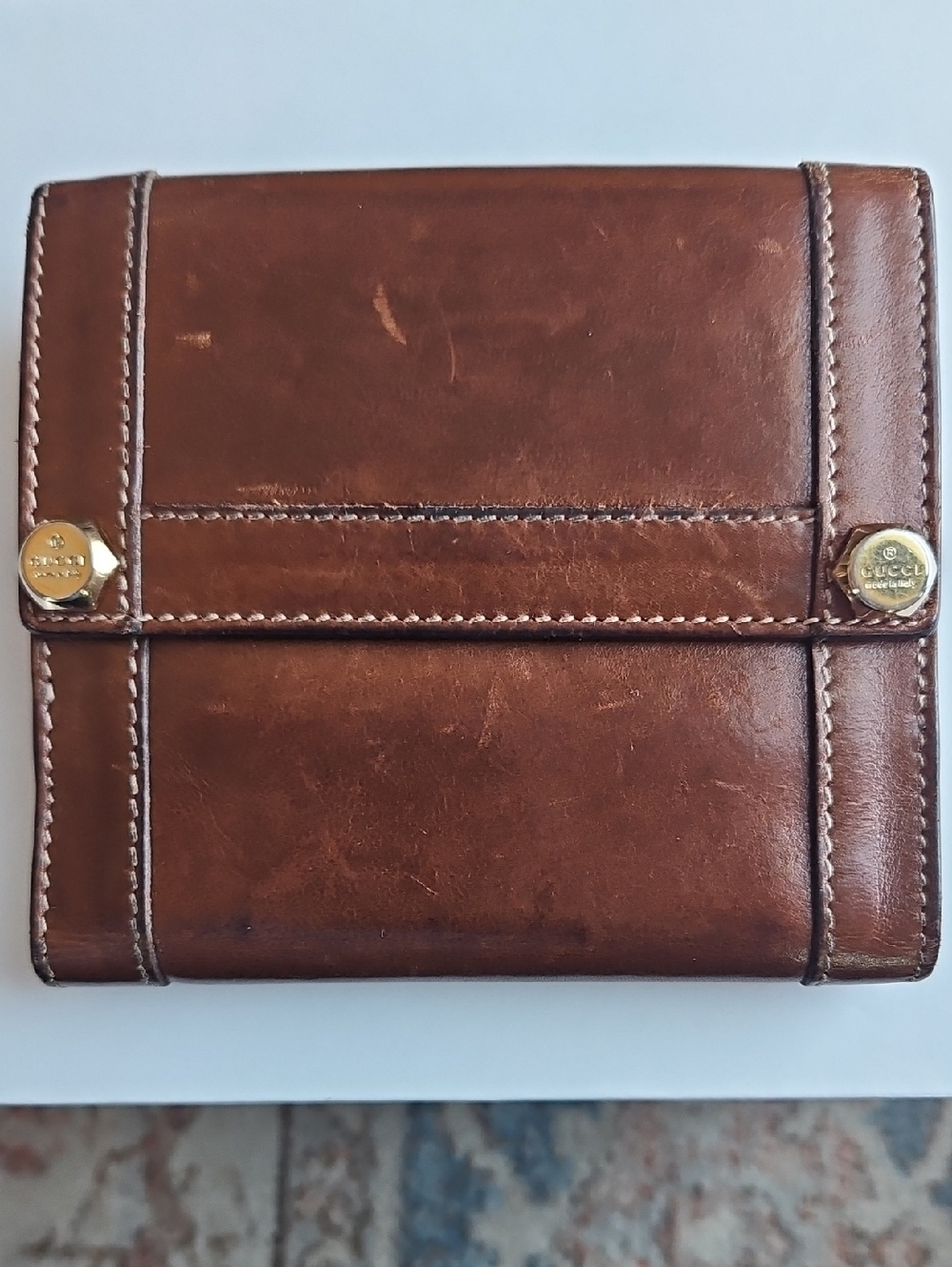 Vintage Gucci Brown Calfskin Leather Bifold Wallet Strap Closure